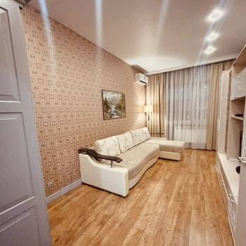 Сдается 1-комнатная квартира, 38 м²
