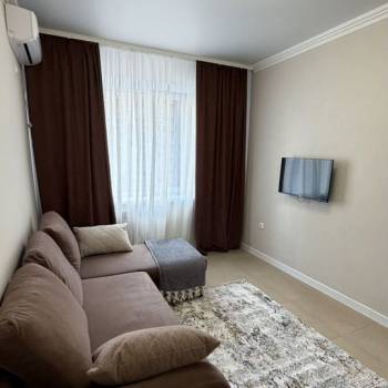 Сдается 1-комнатная квартира, 37 м²