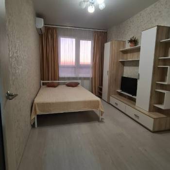 Сдается 1-комнатная квартира, 40 м²