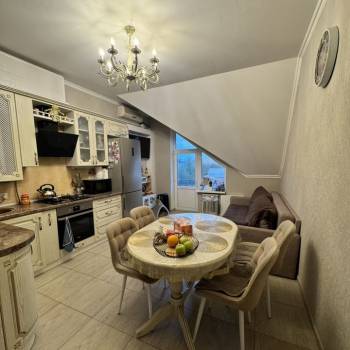 Продается 1-комнатная квартира, 49,7 м²