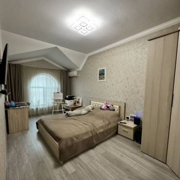Продается 1-комнатная квартира, 49,7 м²