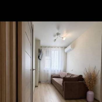 Продается 1-комнатная квартира, 37 м²