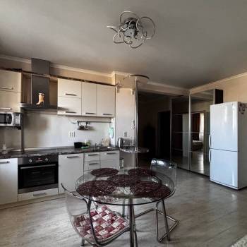 Сдается 1-комнатная квартира, 46 м²