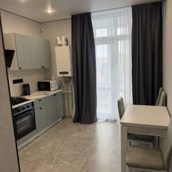 Сдается 1-комнатная квартира, 38 м²