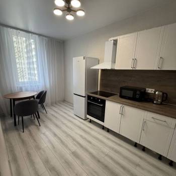 Сдается 1-комнатная квартира, 45 м²