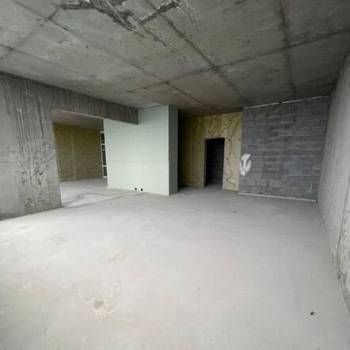 Продается 1-комнатная квартира, 250 м²