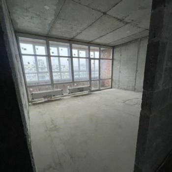 Продается 1-комнатная квартира, 250 м²