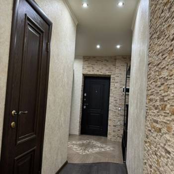 Сдается 2-х комнатная квартира, 75 м²