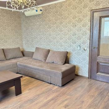 Сдается 2-х комнатная квартира, 75 м²