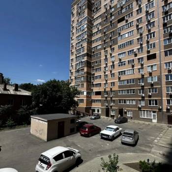 Продается 1-комнатная квартира, 43 м²