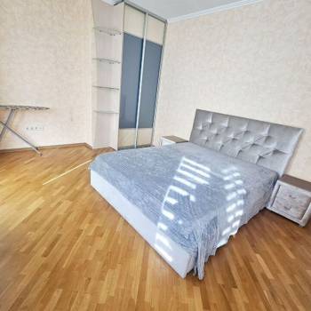 Сдается 2-х комнатная квартира, 76 м²