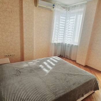 Сдается 2-х комнатная квартира, 76 м²
