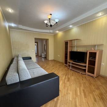 Сдается 2-х комнатная квартира, 65 м²