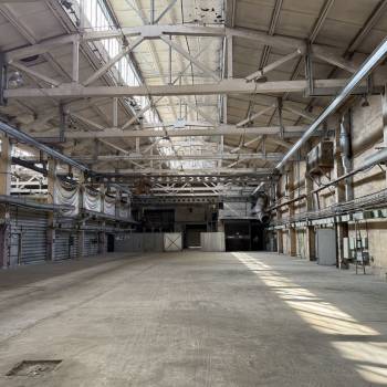 Сдается Нежилое помещение, 1800 м²
