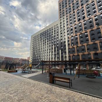 Продается 1-комнатная квартира, 48 м²