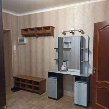 Сдается 1-комнатная квартира, 56 м²
