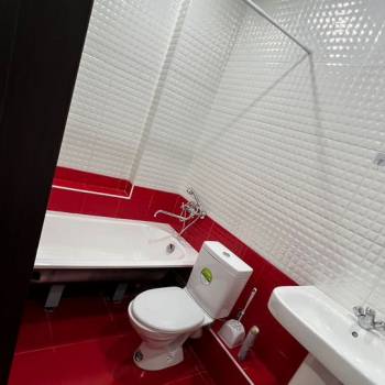 Продается 1-комнатная квартира, 42 м²