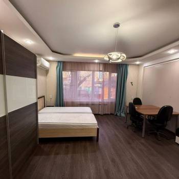 Сдается 1-комнатная квартира, 45 м²