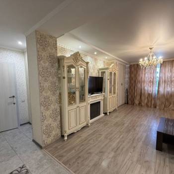 Сдается 2-х комнатная квартира, 74 м²
