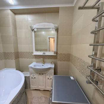 Сдается 2-х комнатная квартира, 74 м²