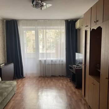 Сдается 1-комнатная квартира, 40 м²