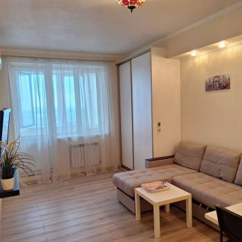 Сдается 1-комнатная квартира, 39 м²