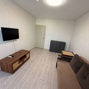 Сдается 1-комнатная квартира, 38 м²