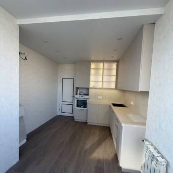 Продается 1-комнатная квартира, 40 м²