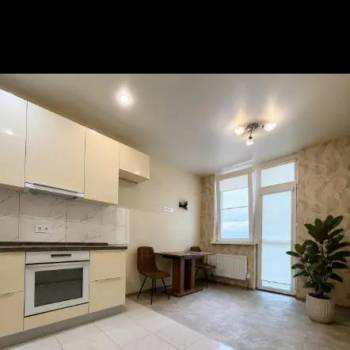 Продается 1-комнатная квартира, 35 м²