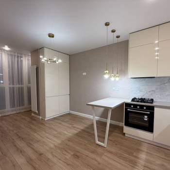 Продается 1-комнатная квартира, 38 м²