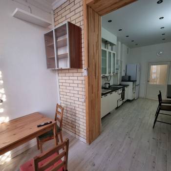 Сдается 1-комнатная квартира, 57 м²
