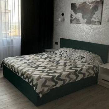 Продается 1-комнатная квартира, 42 м²