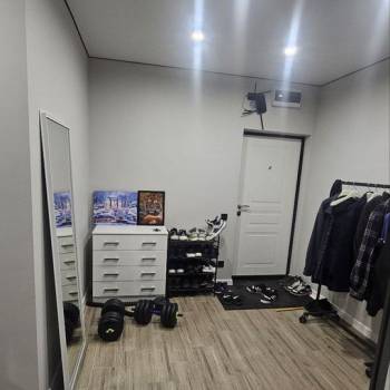 Продается 1-комнатная квартира, 43 м²