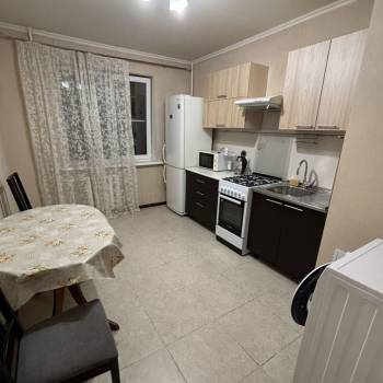 Сдается Многокомнатная квартира, 68 м²