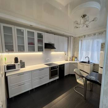 Сдается Многокомнатная квартира, 80 м²