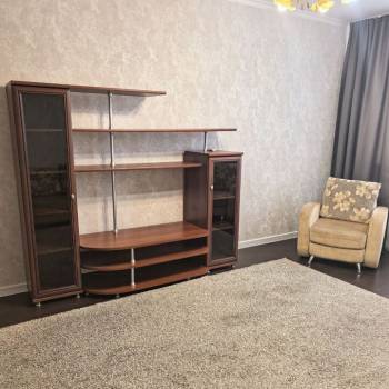 Продается 1-комнатная квартира, 45 м²