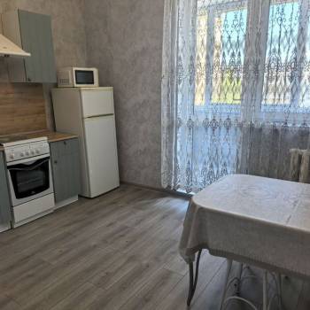 Продается 1-комнатная квартира, 45 м²