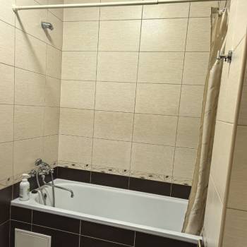 Продается 1-комнатная квартира, 45 м²