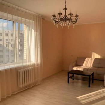 Сдается 2-х комнатная квартира, 75 м²