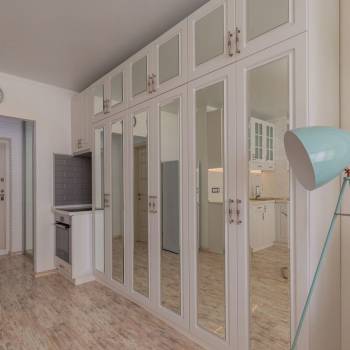 Продается 1-комнатная квартира, 32 м²