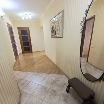 Сдается 2-х комнатная квартира, 72 м²