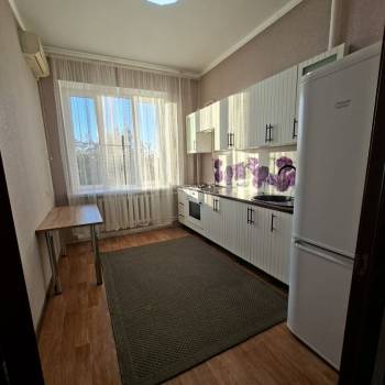 Сдается 1-комнатная квартира, 45 м²