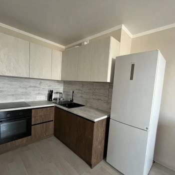 Продается 1-комнатная квартира, 37,5 м²