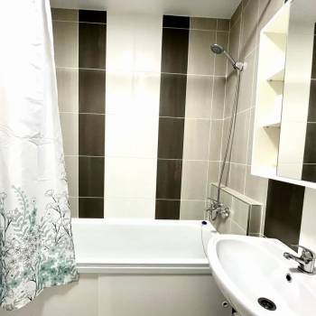 Продается 1-комнатная квартира, 37,5 м²
