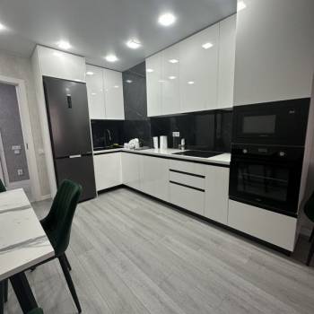 Сдается 1-комнатная квартира, 49 м²