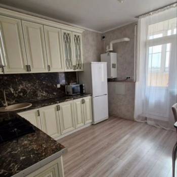 Сдается 1-комнатная квартира, 42 м²