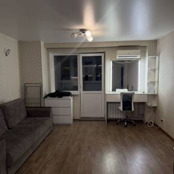 Продается 1-комнатная квартира, 36 м²