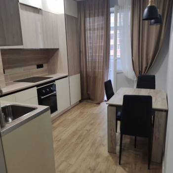 Сдается 1-комнатная квартира, 43 м²