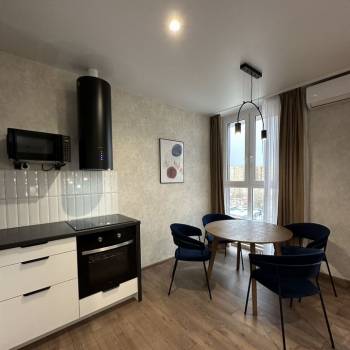 Сдается 1-комнатная квартира, 41 м²