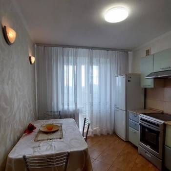 Сдается 1-комнатная квартира, 53 м²